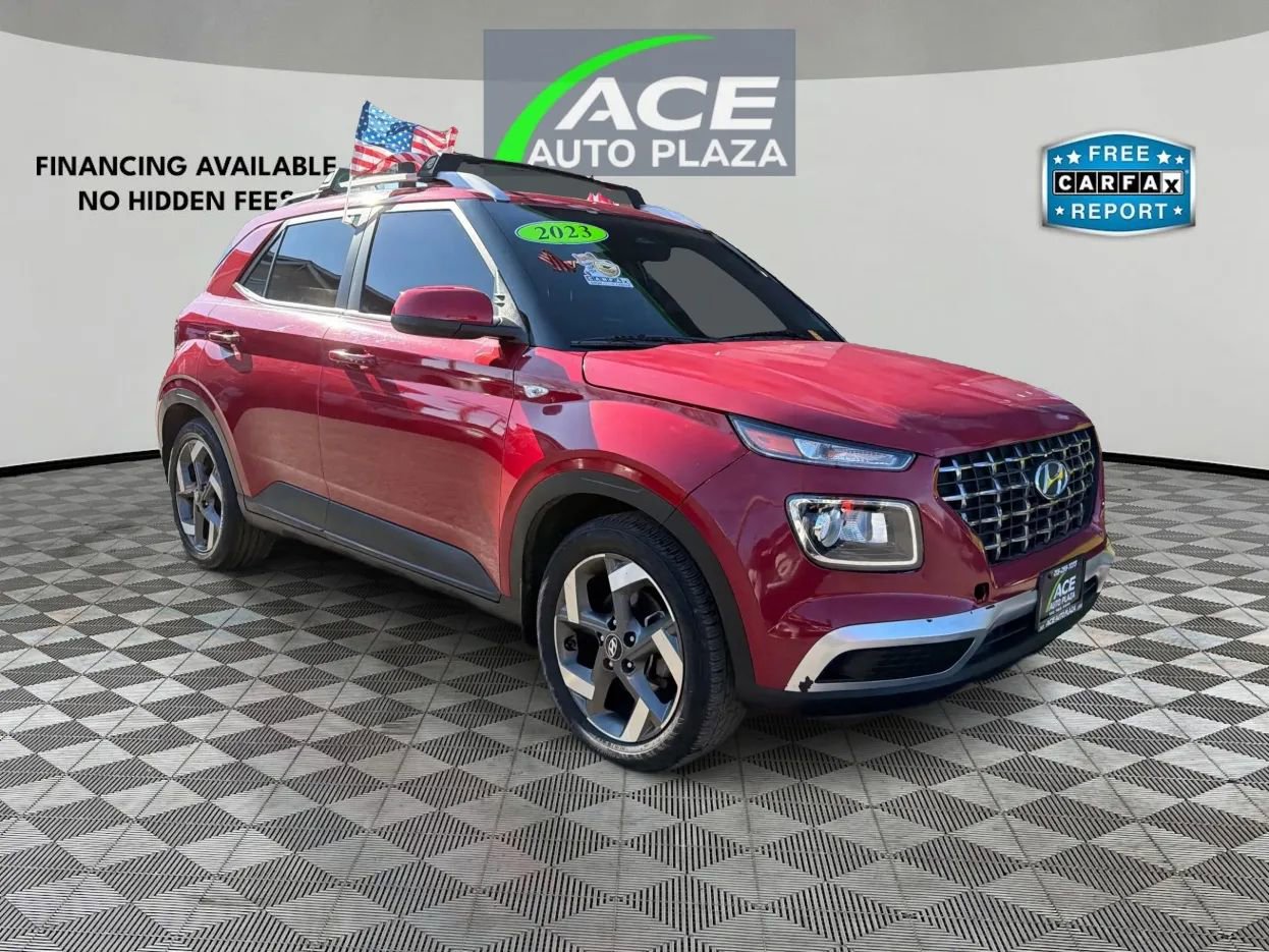 Used 2023 Hyundai Venue SEL FWD image 1