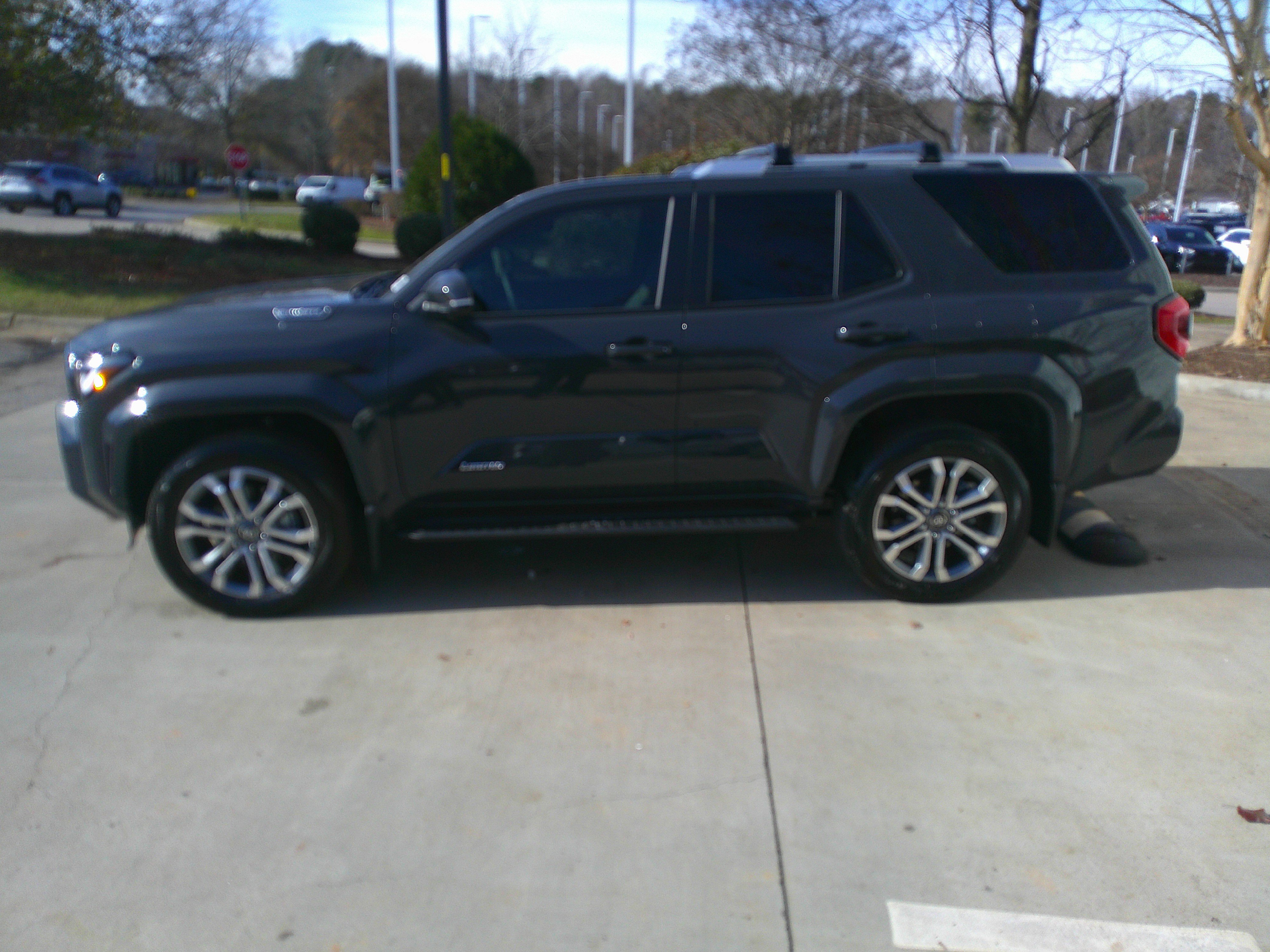 Used 2025 Toyota 4Runner Limited image 8