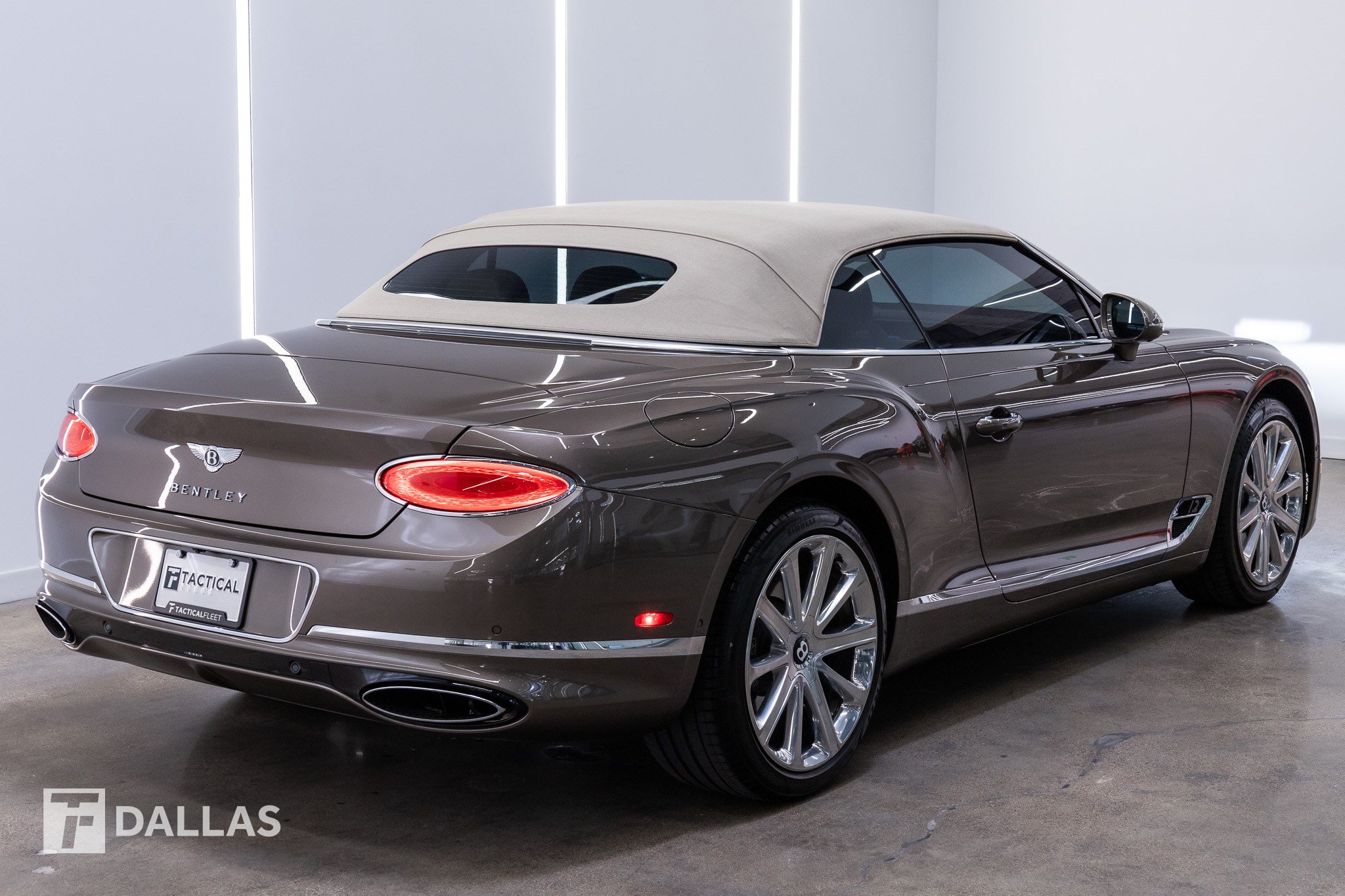 Used 2020 Bentley Continental GT AWD/4WD image 15