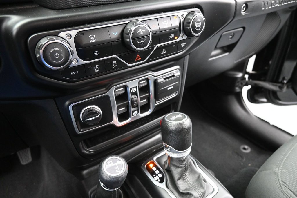 Used 2022 Jeep Wrangler Unlimited Sport AWD/4WD image 18