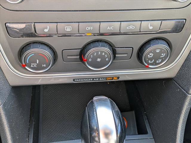 Used 2014 Volkswagen Passat 1.8T Wolfsburg Edition image 14