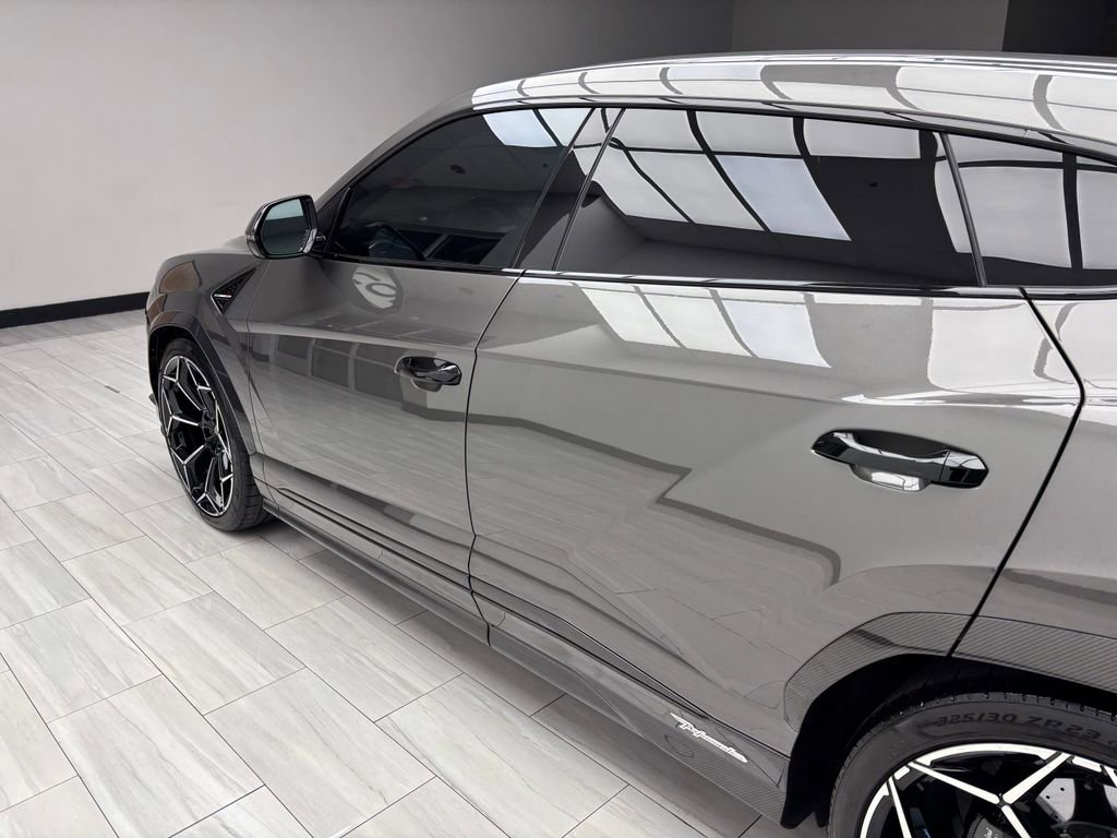 Used 2023 Lamborghini Urus Performante image 18