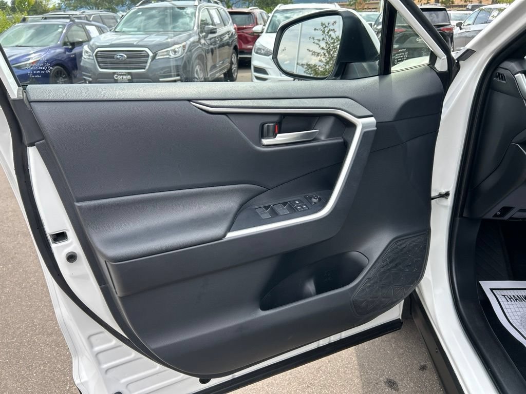 Used 2025 Toyota RAV4 SE AWD/4WD image 23