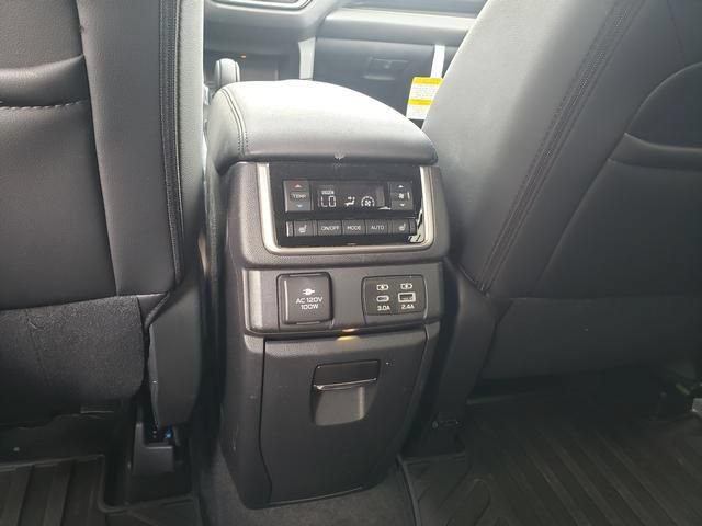 Certified 2025 Subaru Ascent Bronze Edition AWD/4WD image 14