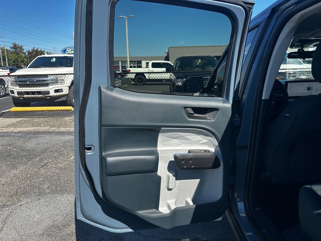 New 2025 Ford Maverick XLT w/ Equipment Group 302A image 26