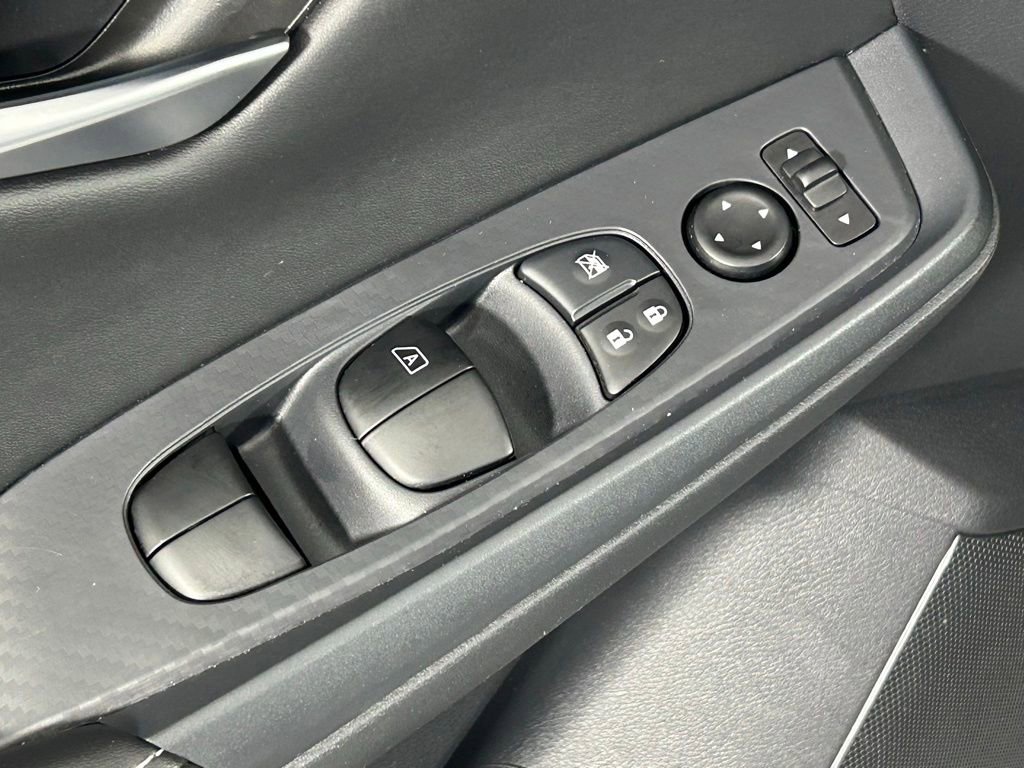Used 2025 Nissan Sentra SV w/ All-Weather Package FWD image 29