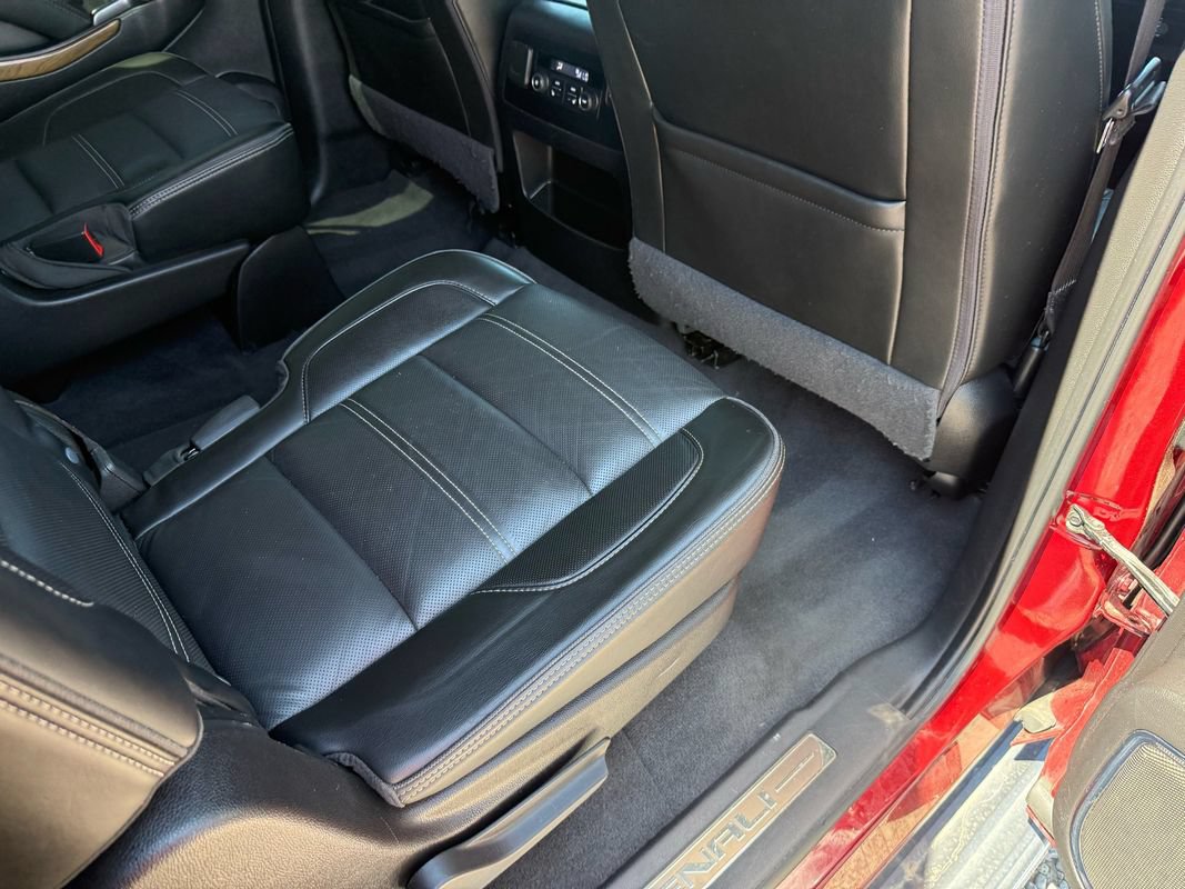 Used 2020 GMC Yukon XL Denali AWD/4WD image 21