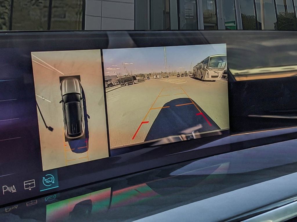 New 2025 Cadillac Escalade IQ Sport 2 image 32