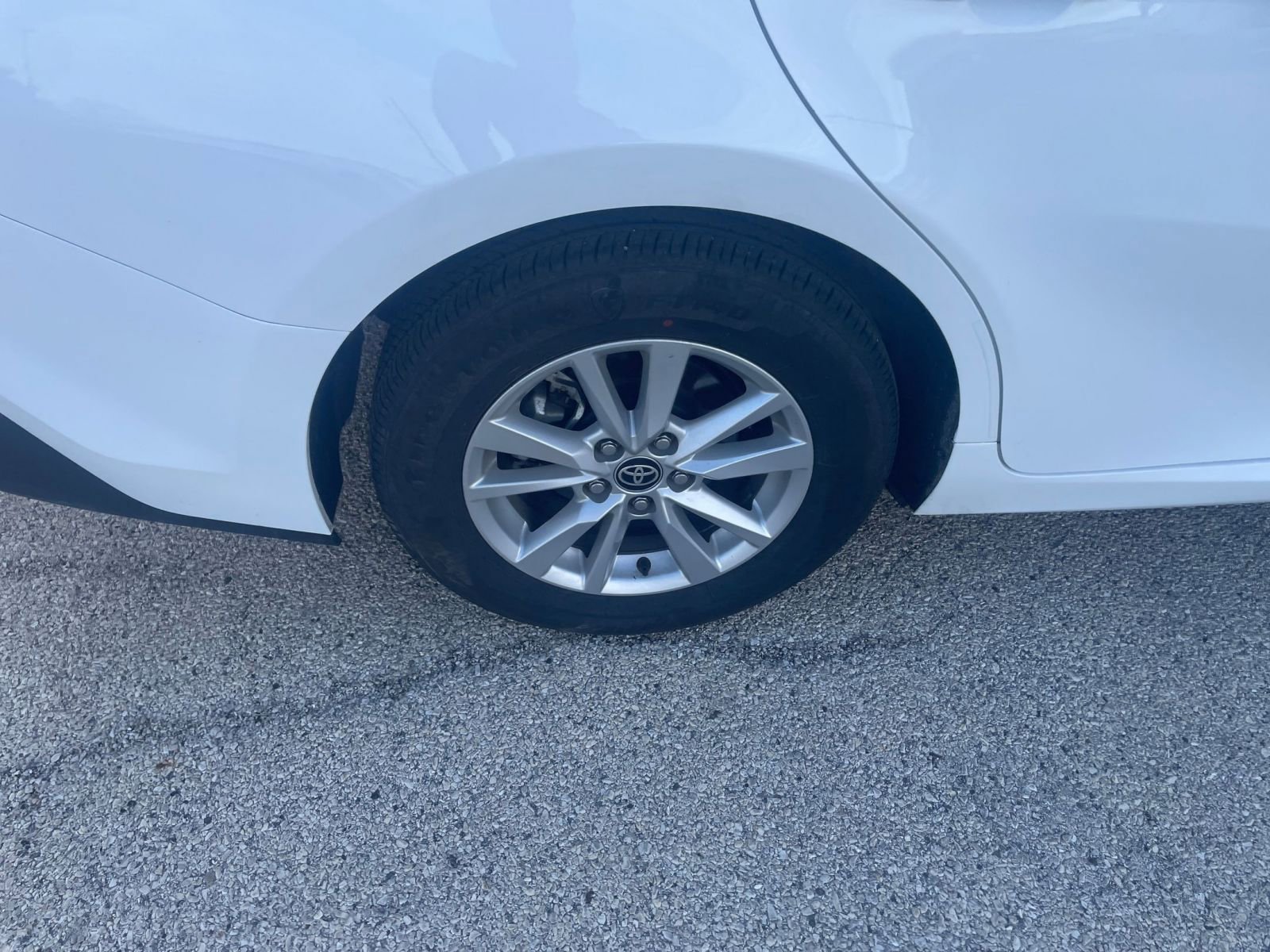 Used 2025 Toyota Camry LE image 30