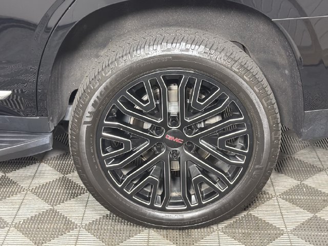 Used 2022 GMC Yukon Denali RWD image 27