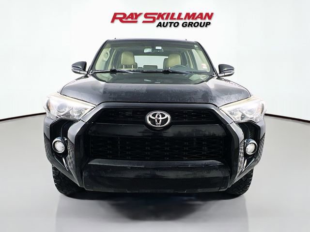 Used 2017 Toyota 4Runner SR5 Premium image 2
