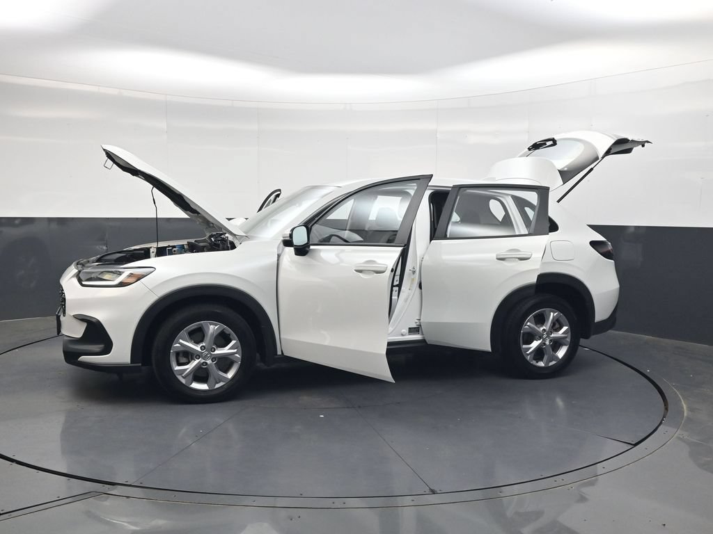 Used 2023 Honda HR-V LX image 39