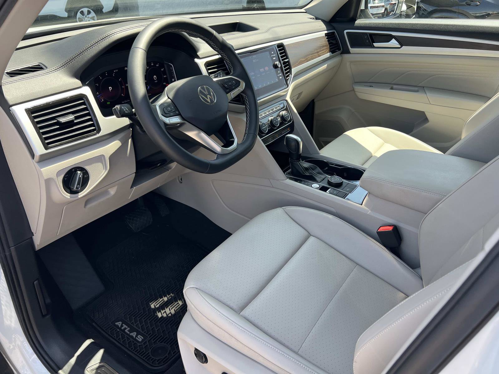 Certified 2022 Volkswagen Atlas SE AWD/4WD image 5