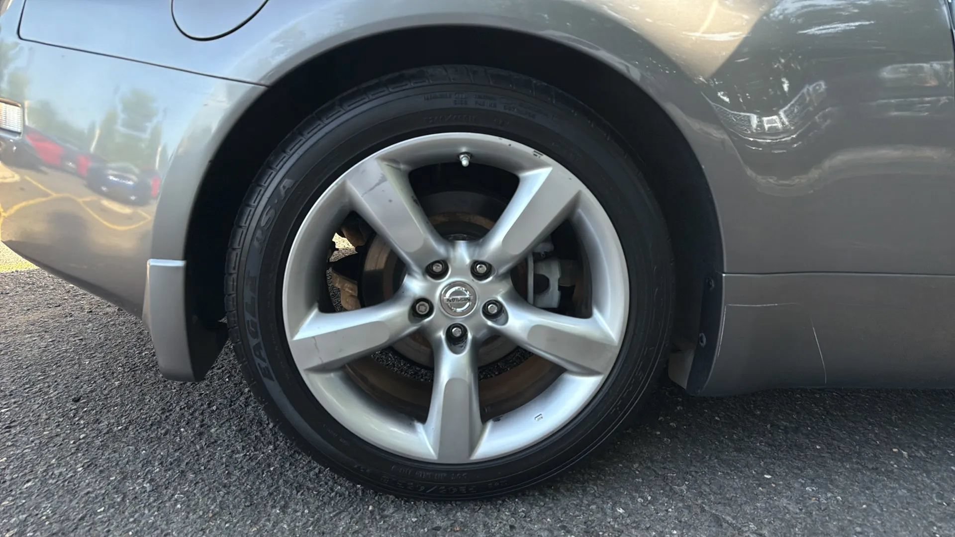 Used 2007 Nissan 350Z Touring RWD image 11