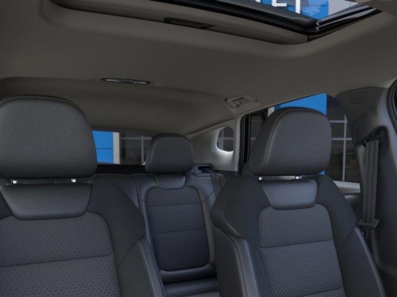New 2025 Chevrolet Trax LT w/ Sunroof Package image 25