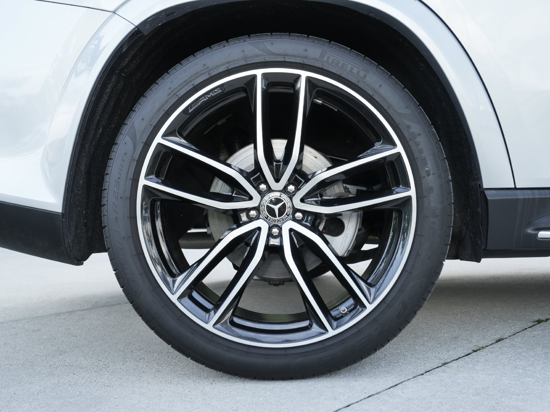 Used 2023 Mercedes-Benz GLS 450 4MATIC image 30