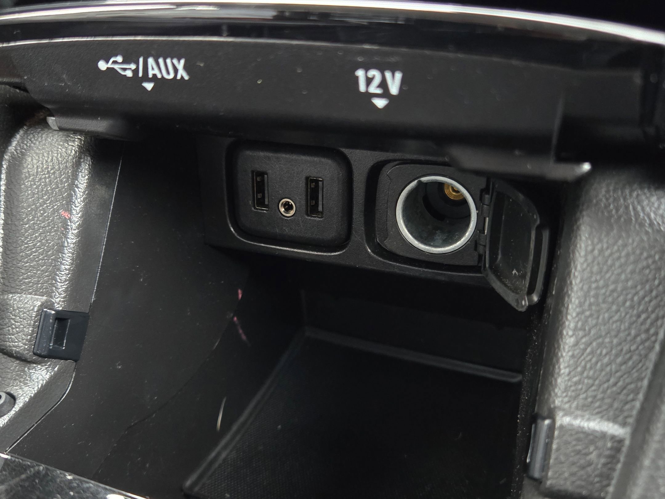 Used 2018 Buick Encore Preferred image 30