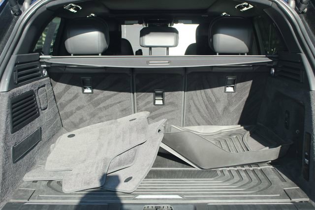 Used 2023 Land Rover Range Rover Sport SE image 12