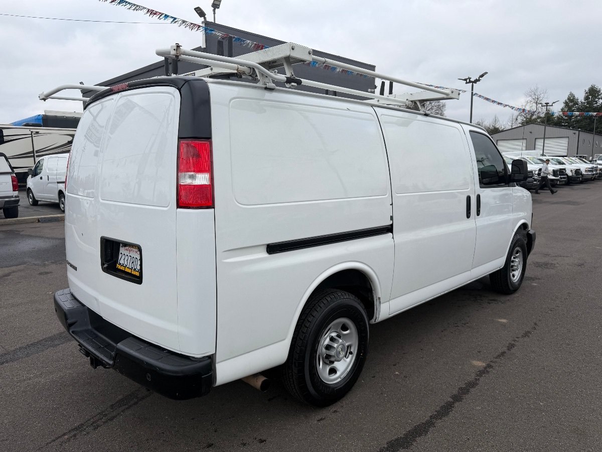 Used 2021 Chevrolet Express 2500 w/ Driver Convenience Package RWD image 9
