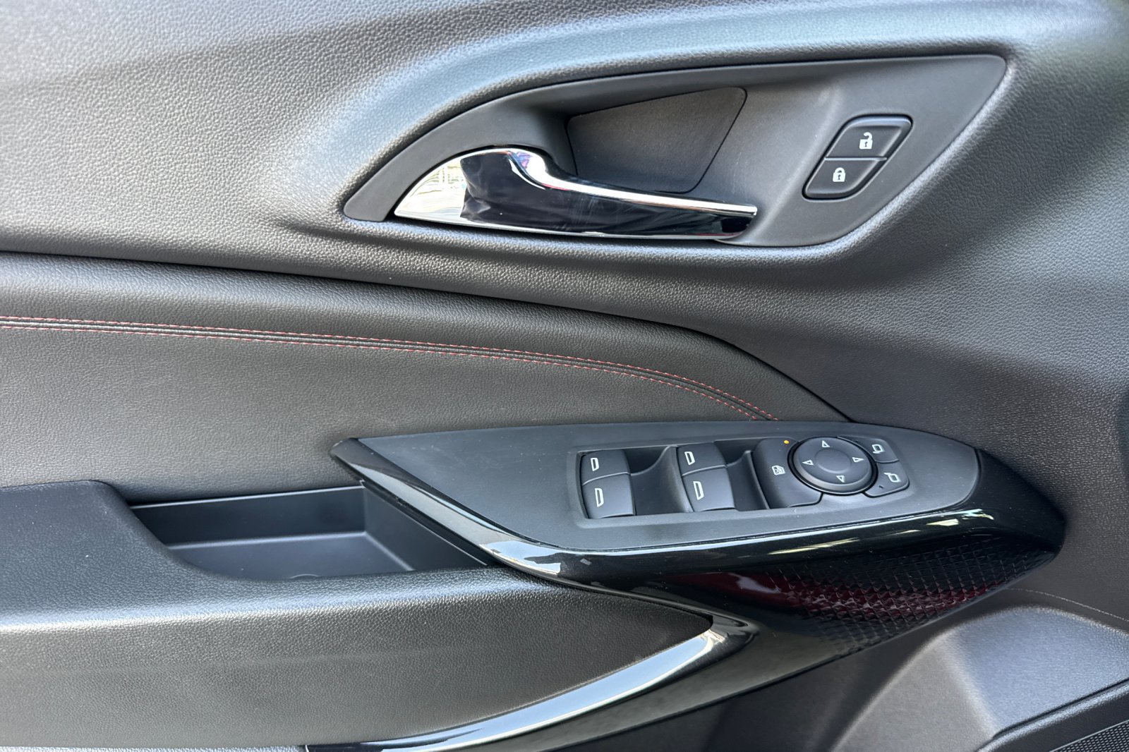 New 2026 Chevrolet Trax RS w/ Driver Confidence Package FWD image 10