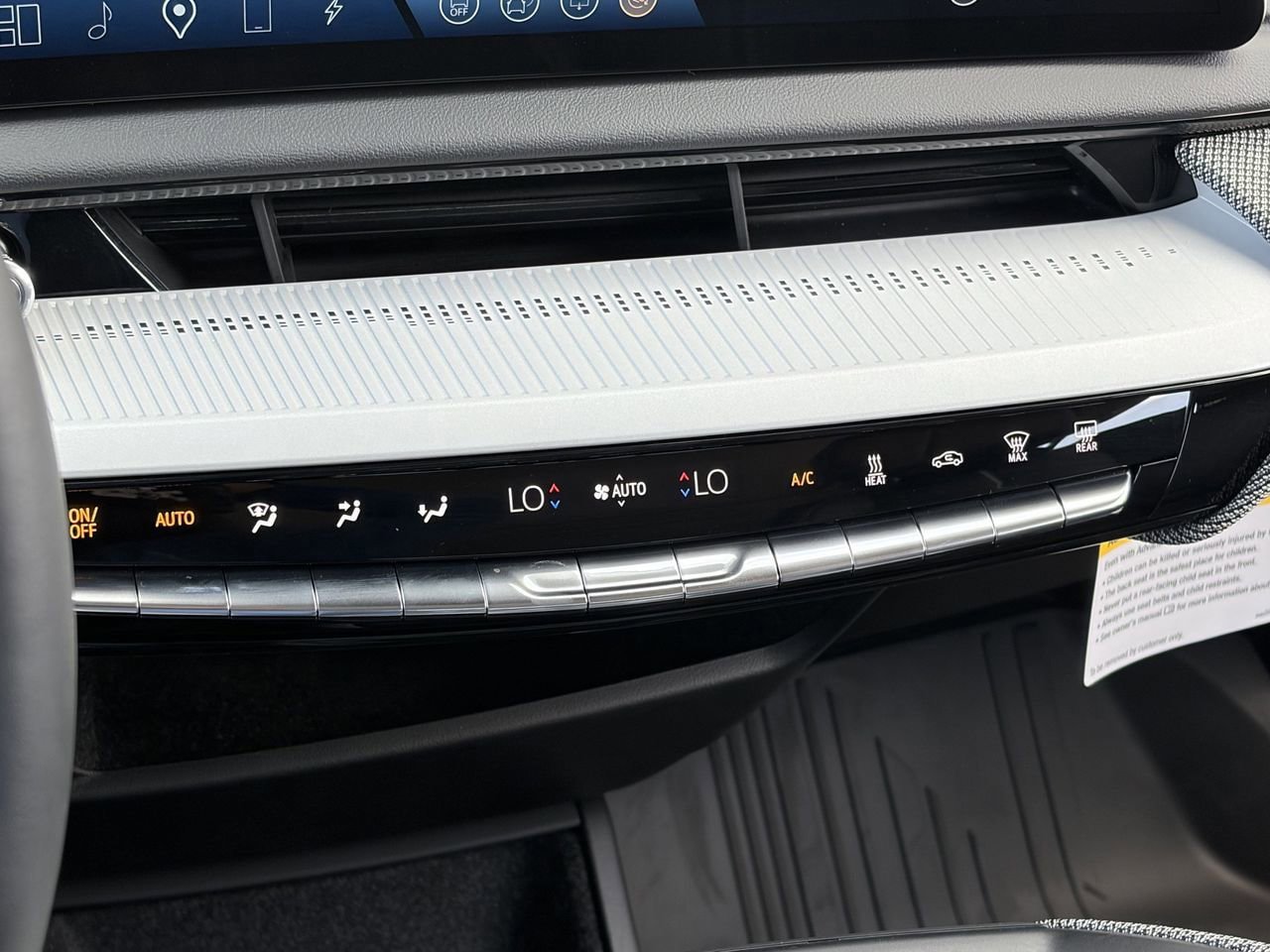 Used 2025 Cadillac Optiq Sport 2 w/ LPO, Floor Liner Package AWD/4WD image 29