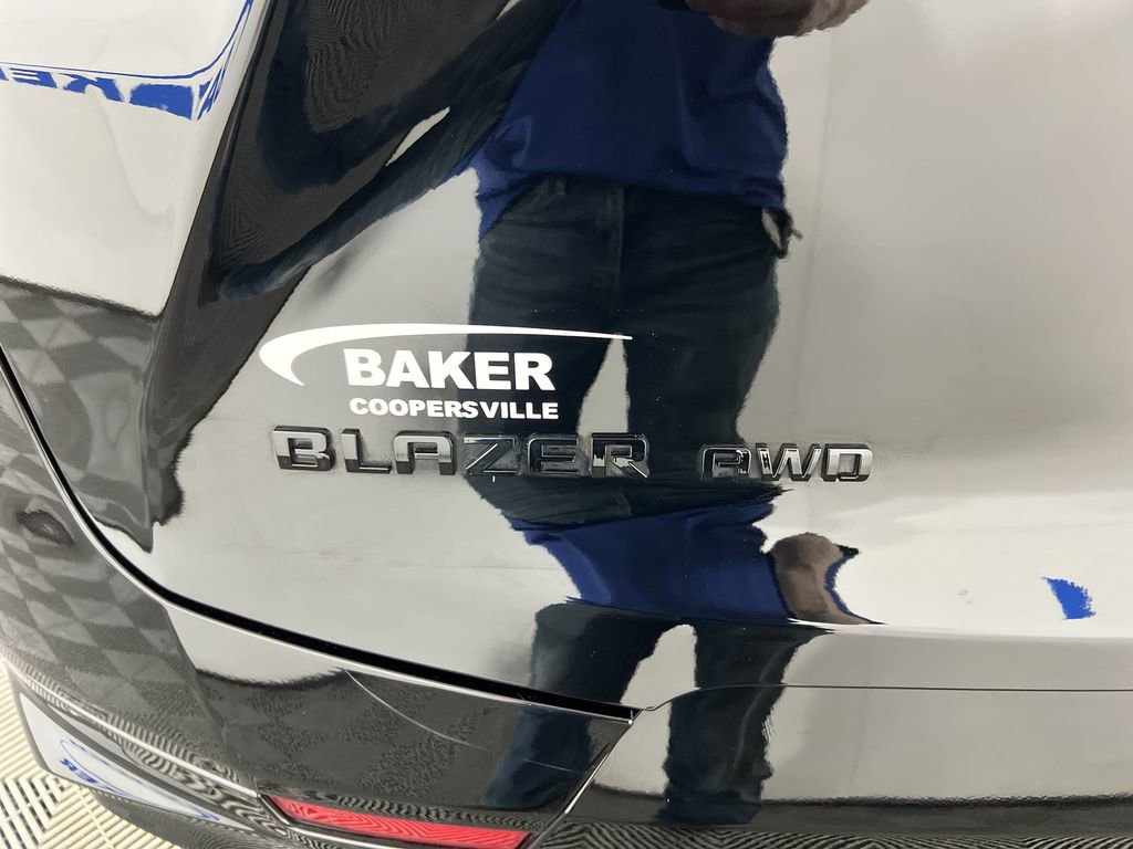 Used 2025 Chevrolet Blazer RS w/ Enhanced Convenience Package AWD/4WD image 33