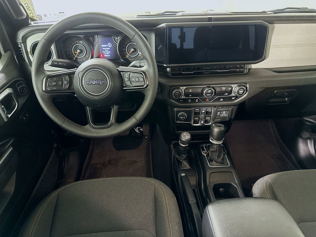 Used 2024 Jeep Gladiator Sport image 17