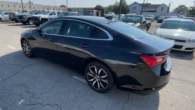 Used 2018 Chevrolet Malibu LT w/ Leather Package FWD image 8