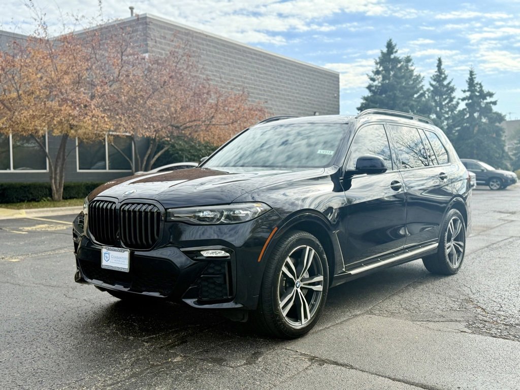 Used 2021 BMW X7 xDrive40i w/ M Sport Package image 3