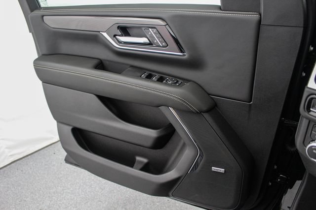 New 2026 GMC Yukon Elevation w/ Elevation Premium Package AWD/4WD image 23