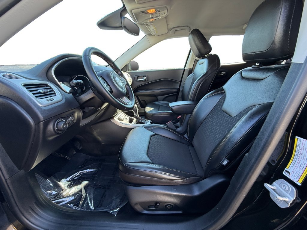 Used 2020 Jeep Compass Latitude w/ Popular Equipment Group AWD/4WD image 9
