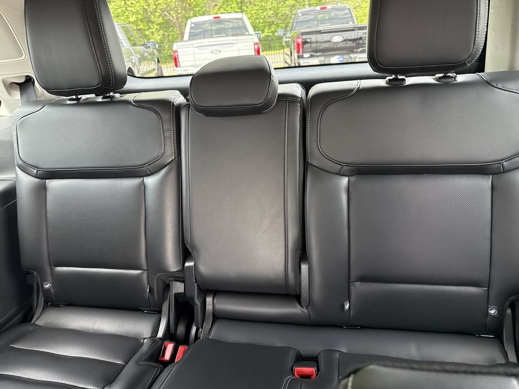 Used 2025 Ford Expedition Platinum AWD/4WD image 21