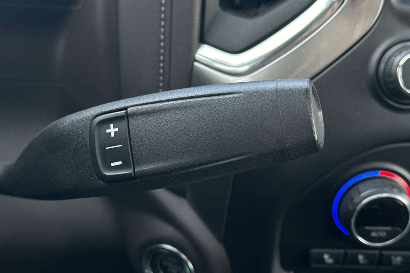 Used 2021 Chevrolet Silverado 2500 LTZ w/ LTZ Convenience Package image 21