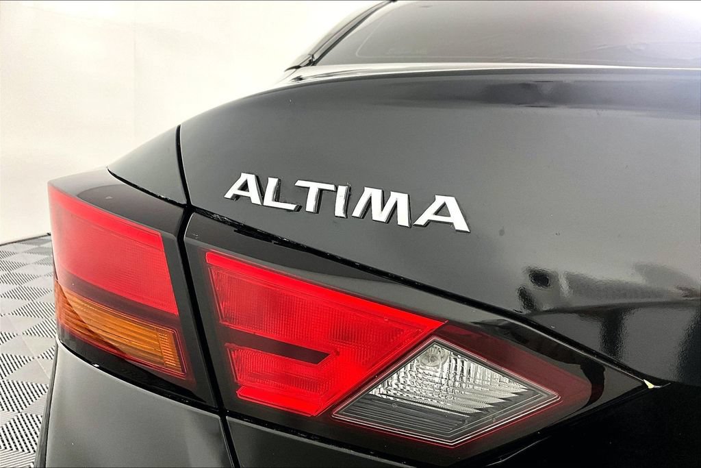 Used 2019 Nissan Altima 2.5 S FWD image 14