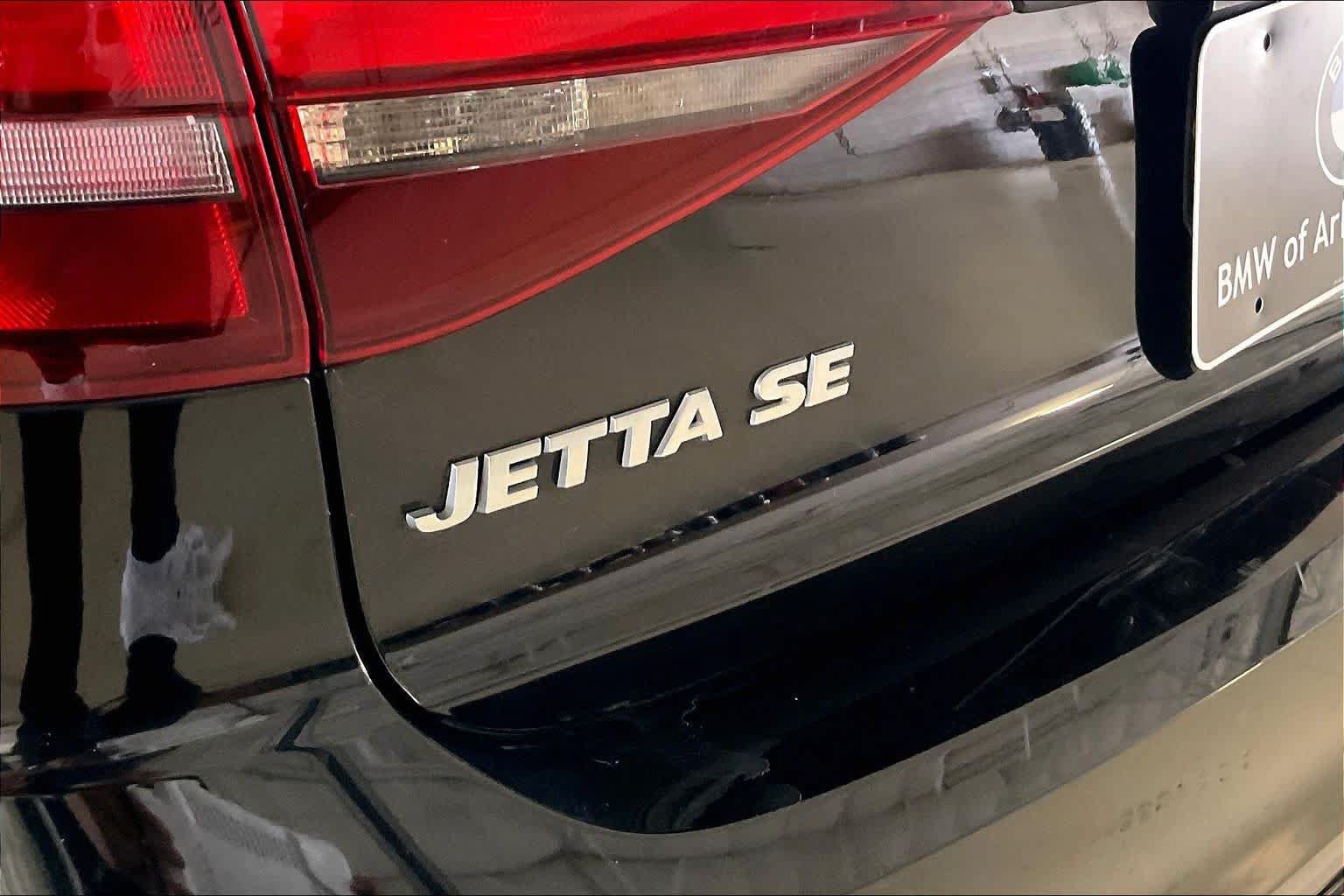 Used 2017 Volkswagen Jetta SE FWD image 29