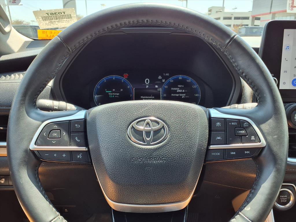 Used 2024 Toyota Grand Highlander Limited image 25