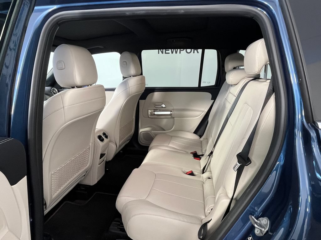 Used 2021 Mercedes-Benz GLB 250 4MATIC image 5