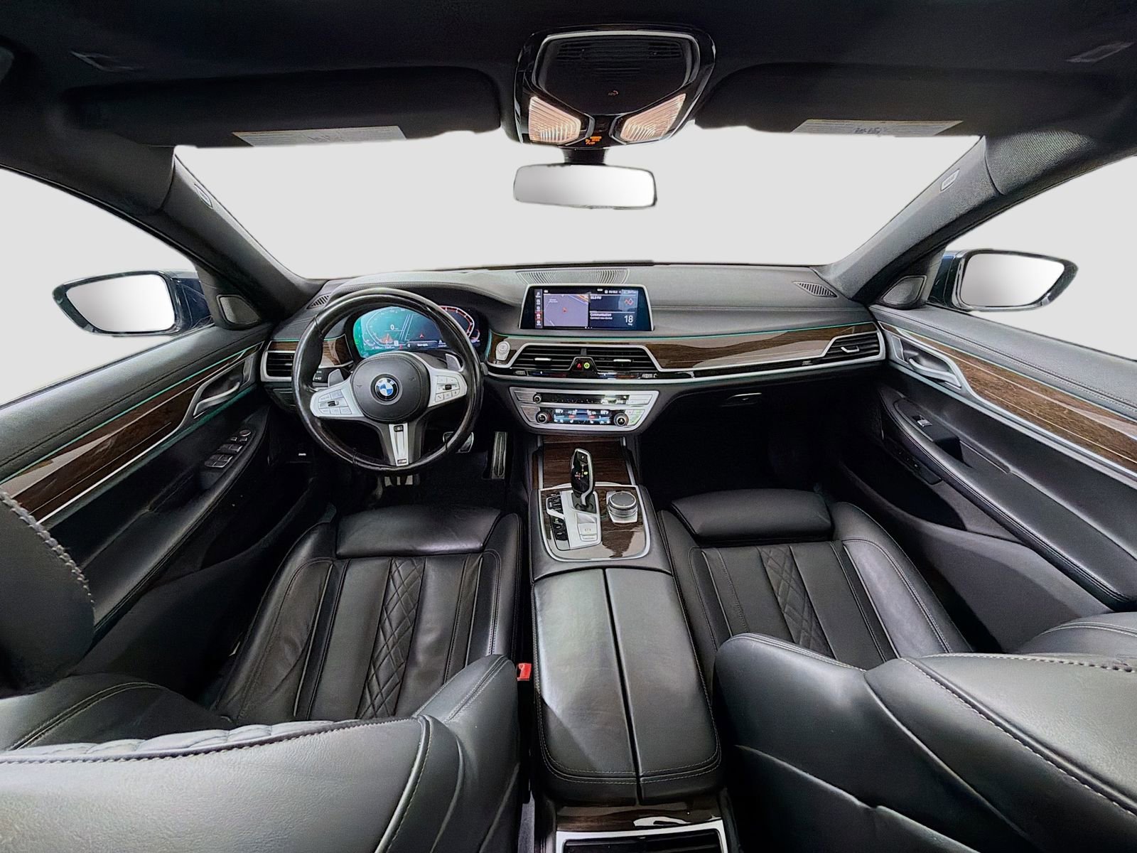 Used 2022 BMW 750i xDrive w/ M Sport Package AWD/4WD image 9