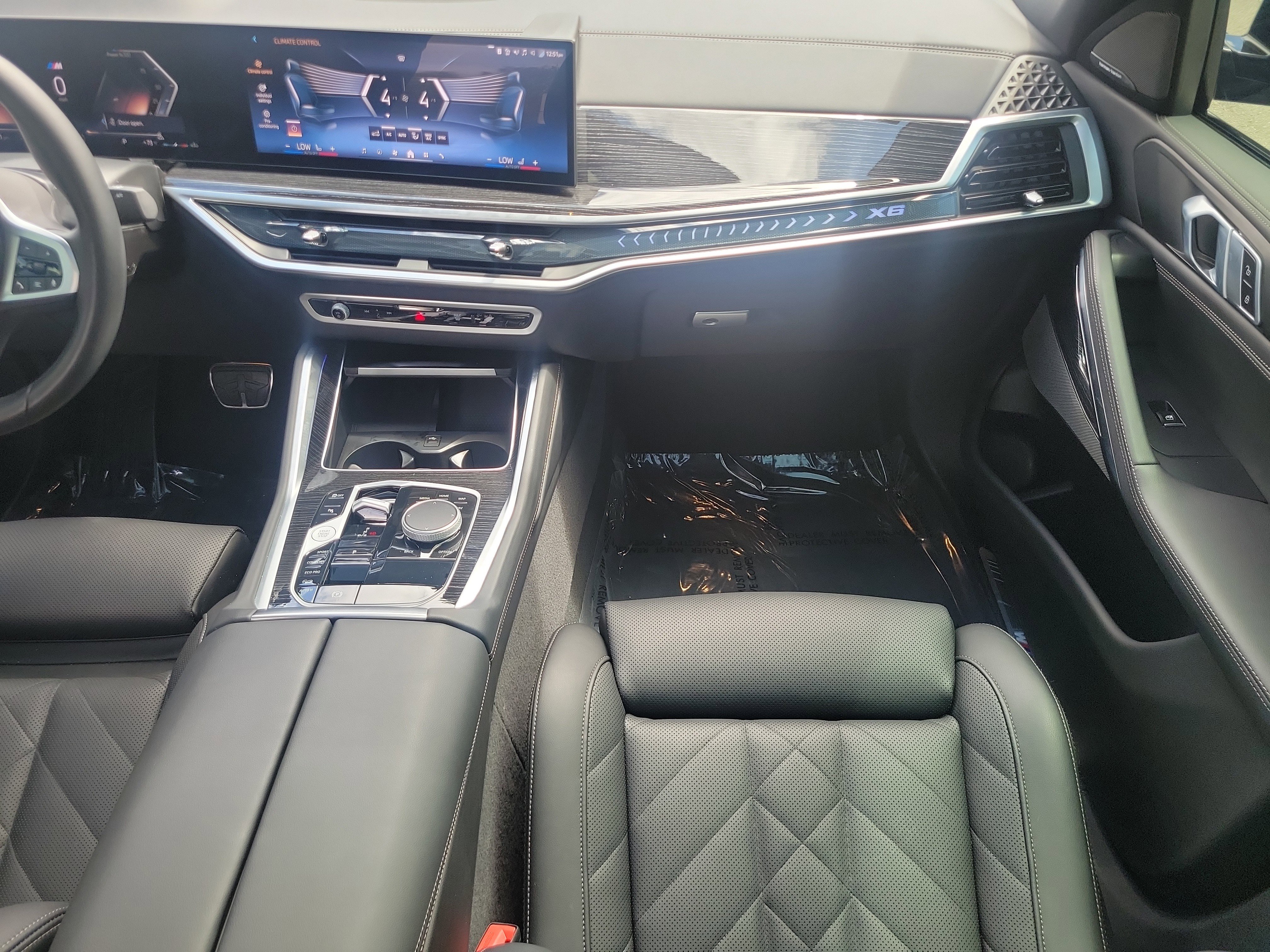 Used 2025 BMW X6 xDrive40i w/ Premium Package image 16