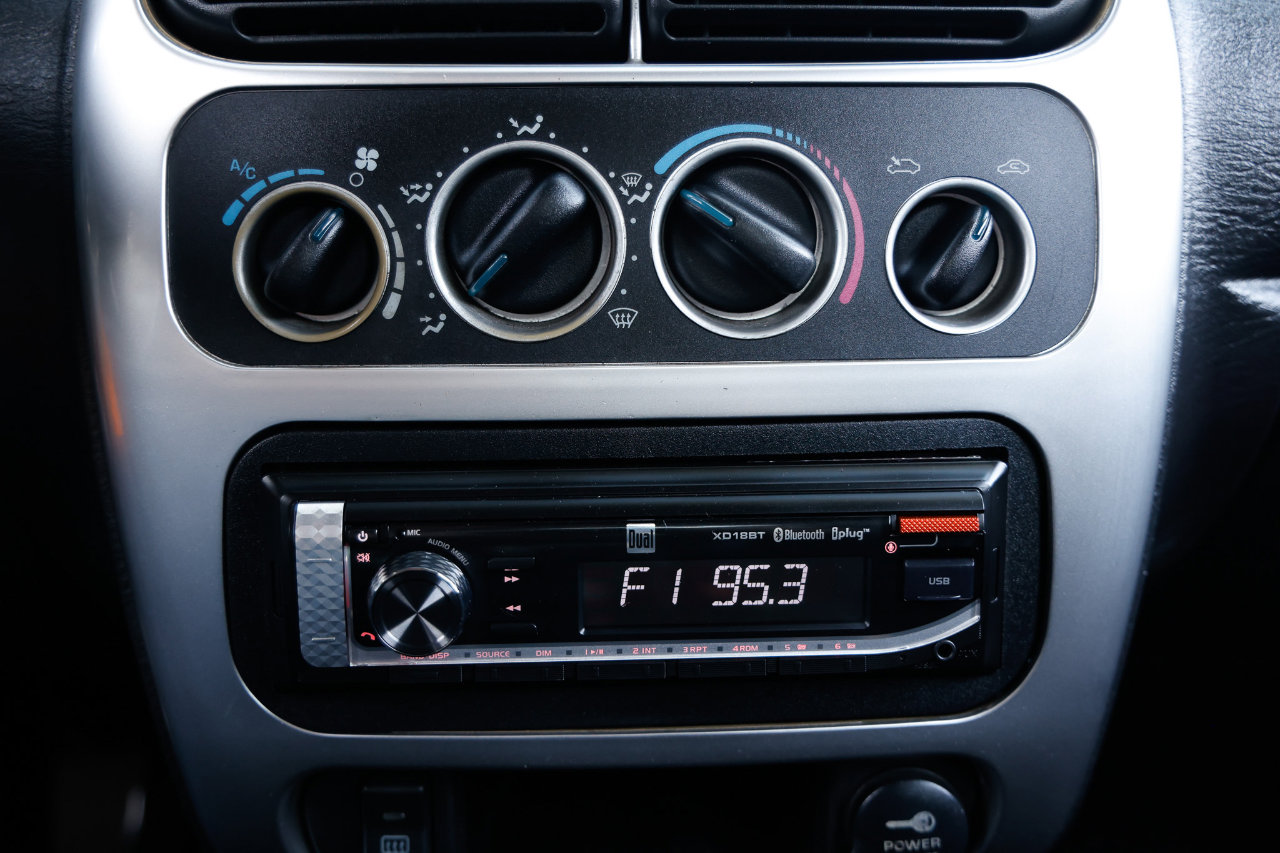 Used 2003 Dodge Neon image 28