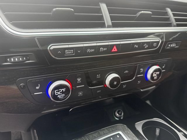 Used 2019 Audi Q7 3.0T Premium w/ Convenience Package AWD/4WD image 34