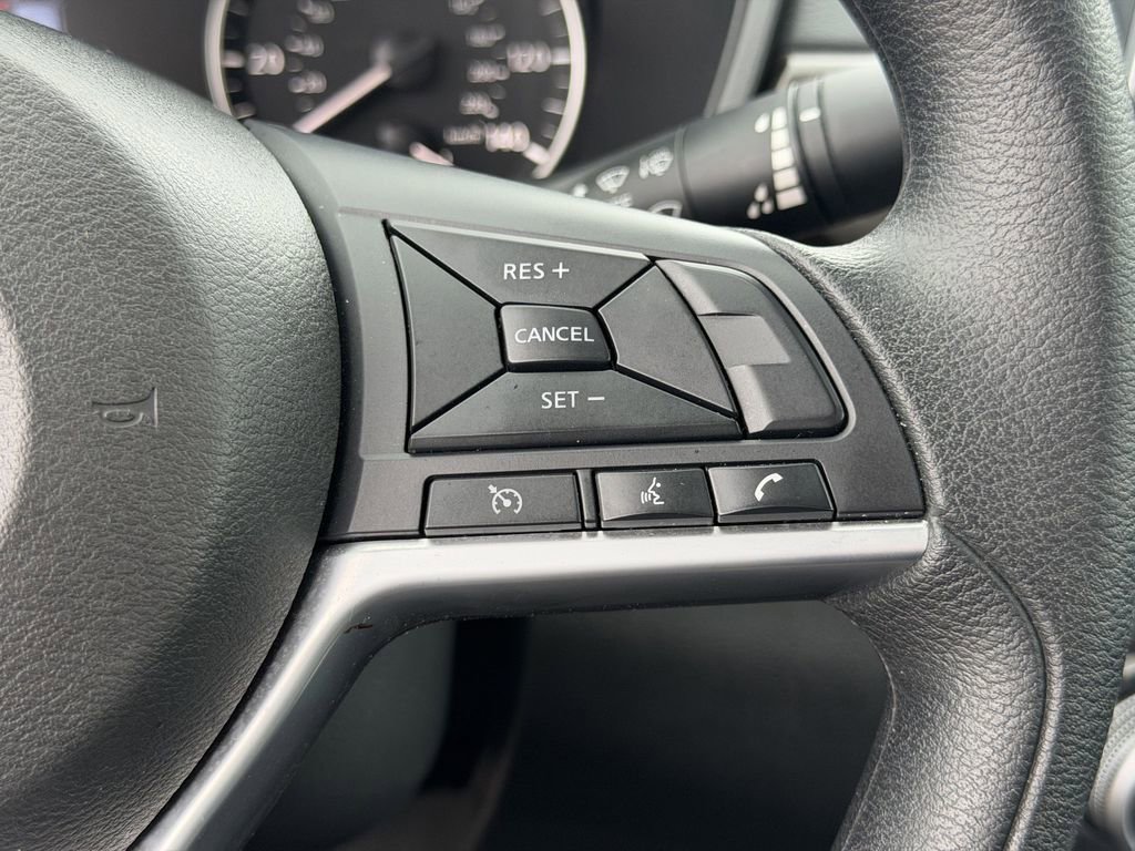 Used 2025 Nissan Altima 2.5 SV FWD image 22