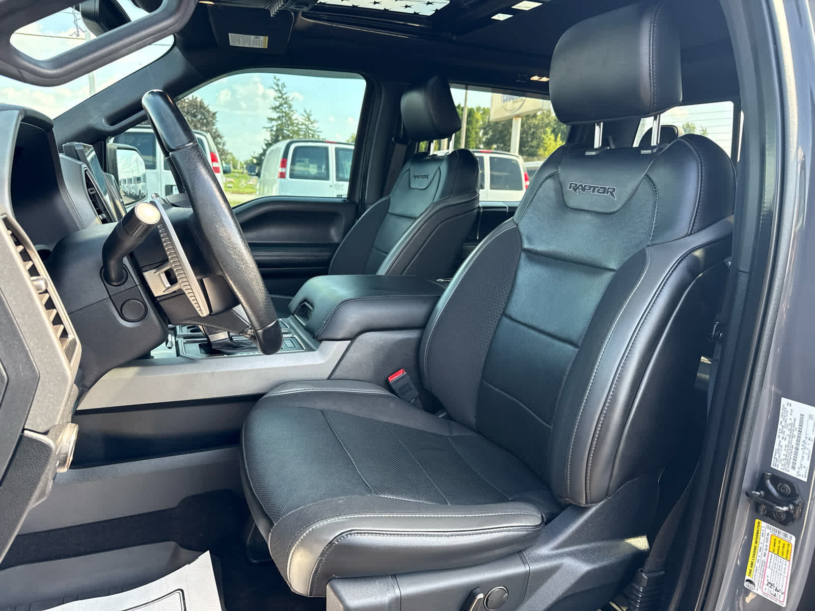 Used 2020 Ford F150 Raptor w/ Equipment Group 802A Luxury AWD/4WD image 12
