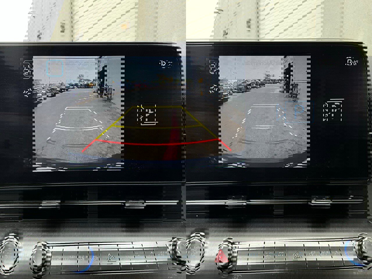 Used 2025 Hyundai Kona SEL image 33