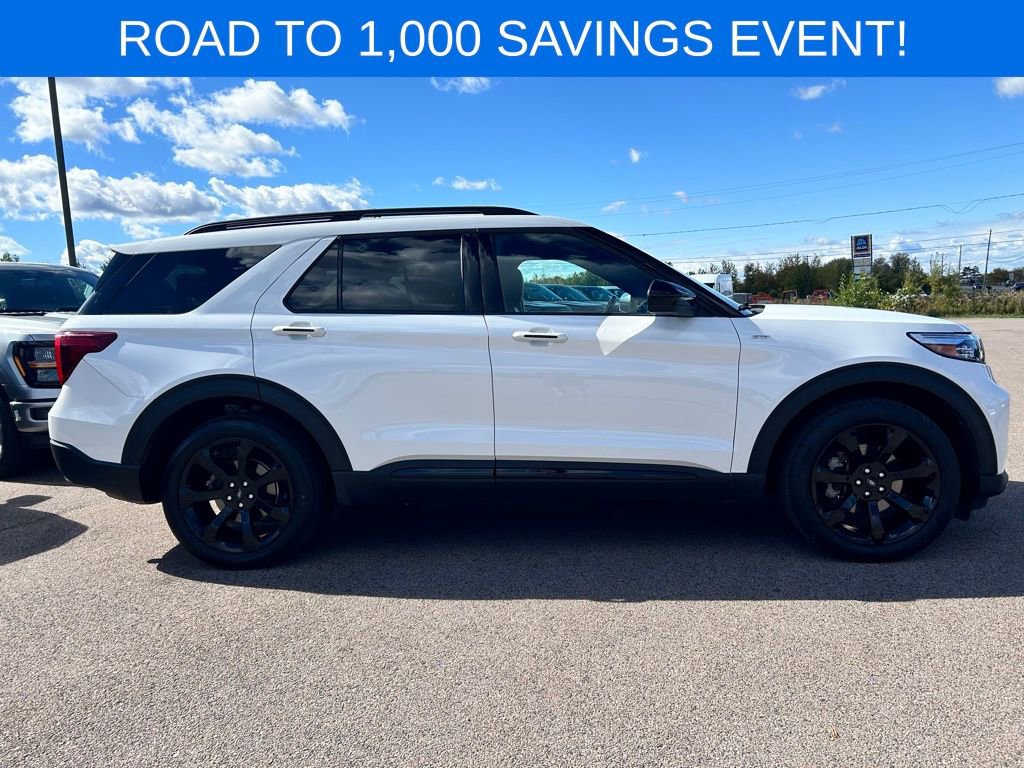 Certified 2023 Ford Explorer ST-Line w/ Class IV Trailer Tow Package image 7