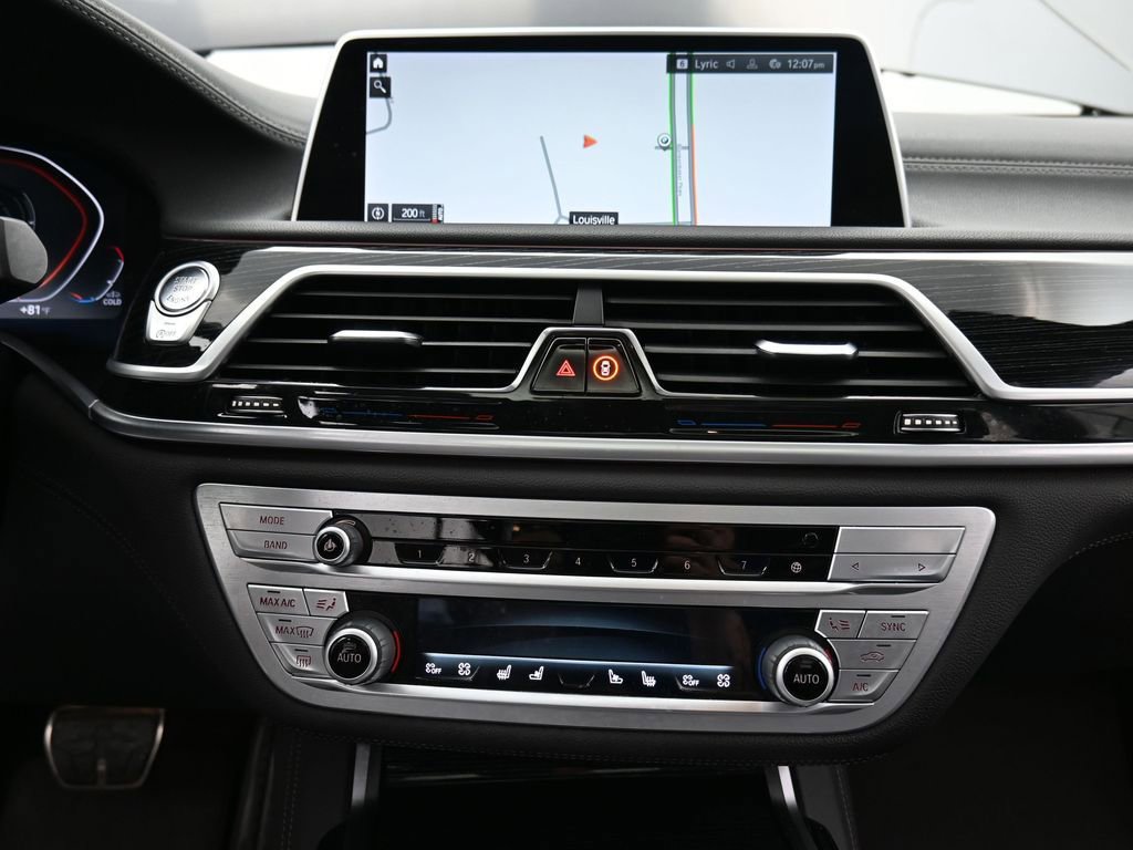 Used 2022 BMW 740i xDrive w/ M Sport Package image 14