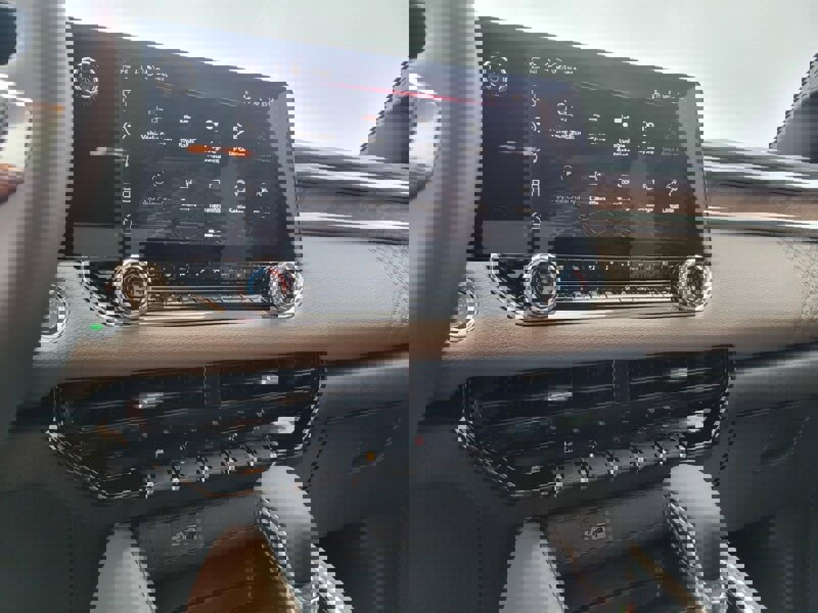 New 2026 GMC Canyon Denali image 14