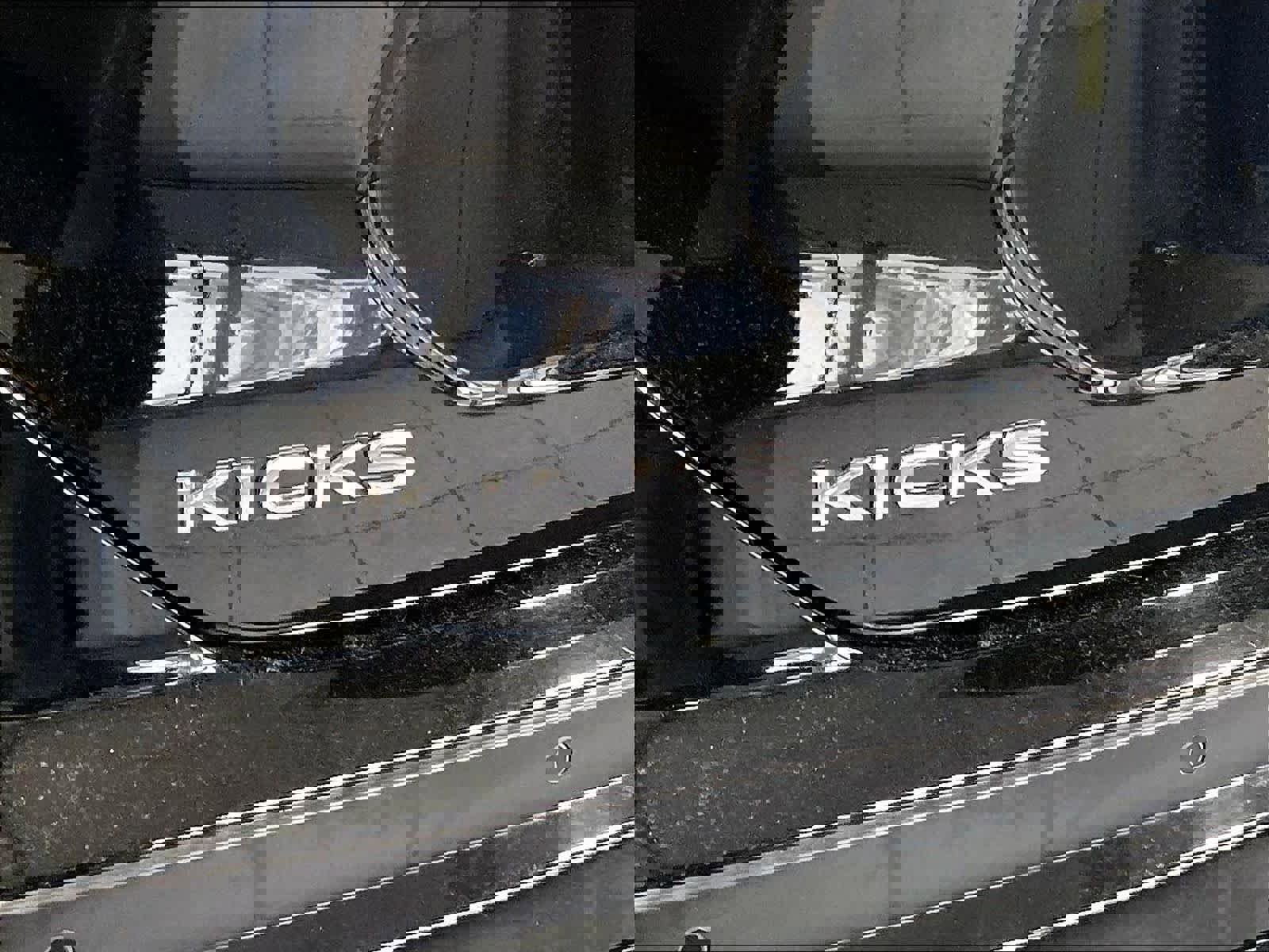 Certified 2023 Nissan Kicks SV image 28