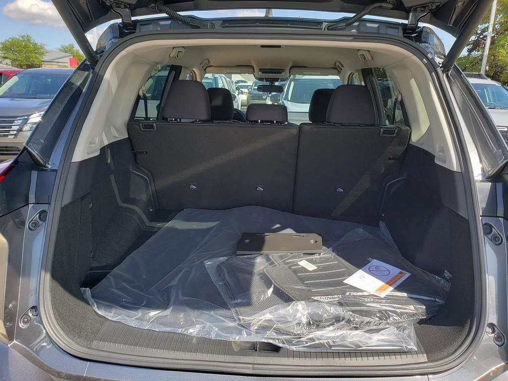 New 2026 Nissan Rogue SV image 6