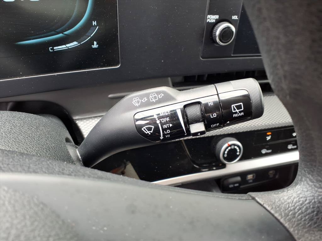 Used 2025 Kia Sportage LX AWD/4WD image 21
